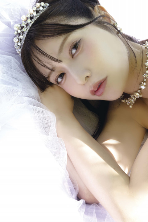 斉藤 優里 2nd写真集発売