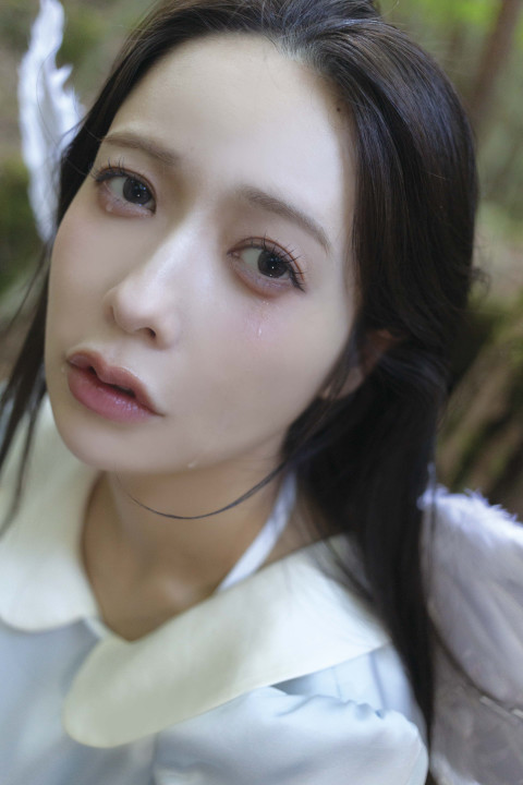 斉藤 優里 2nd写真集発売