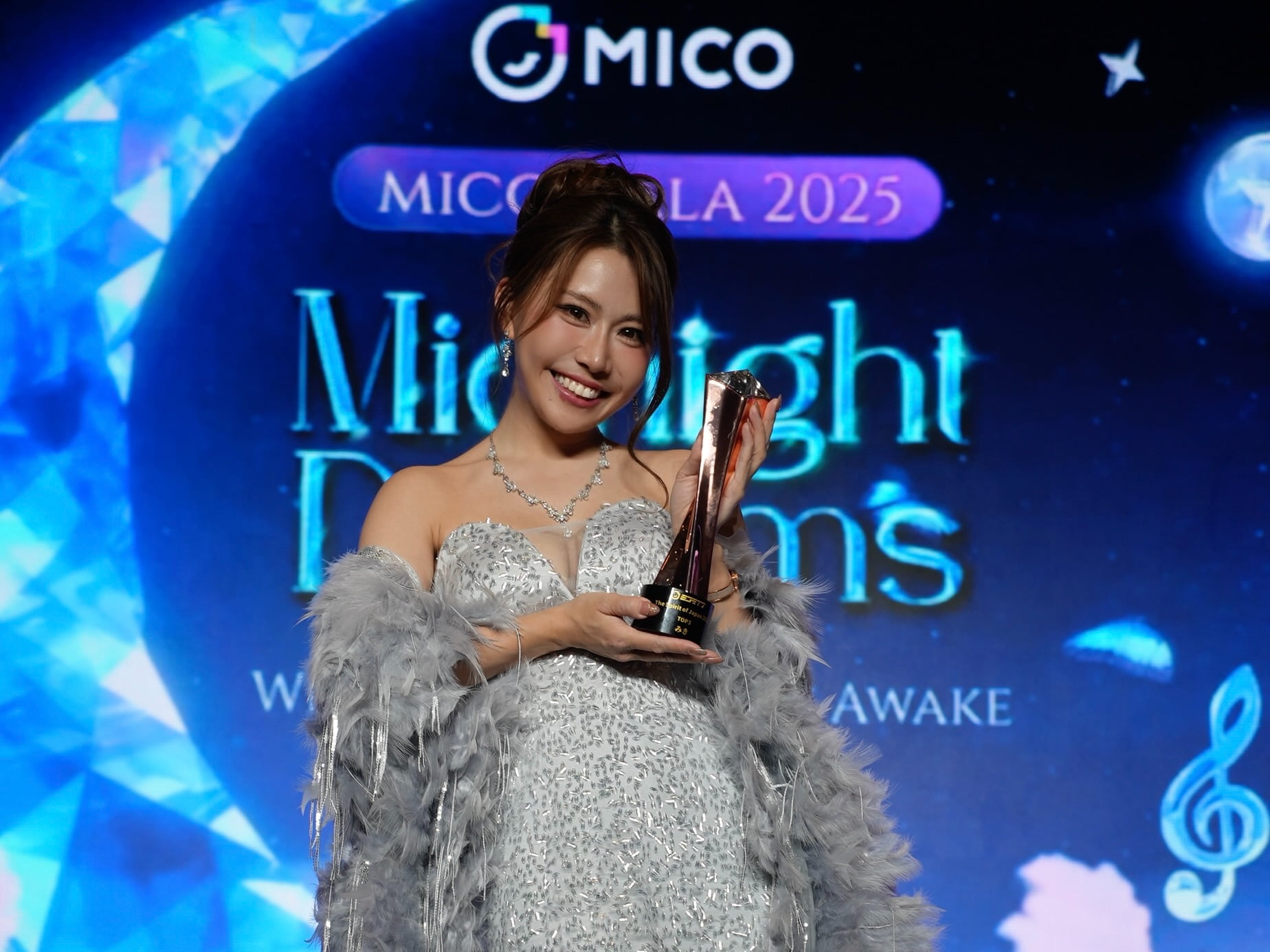 人気ライバー・みき、ベトナムで開催のグローバル表彰式に登場。世界 