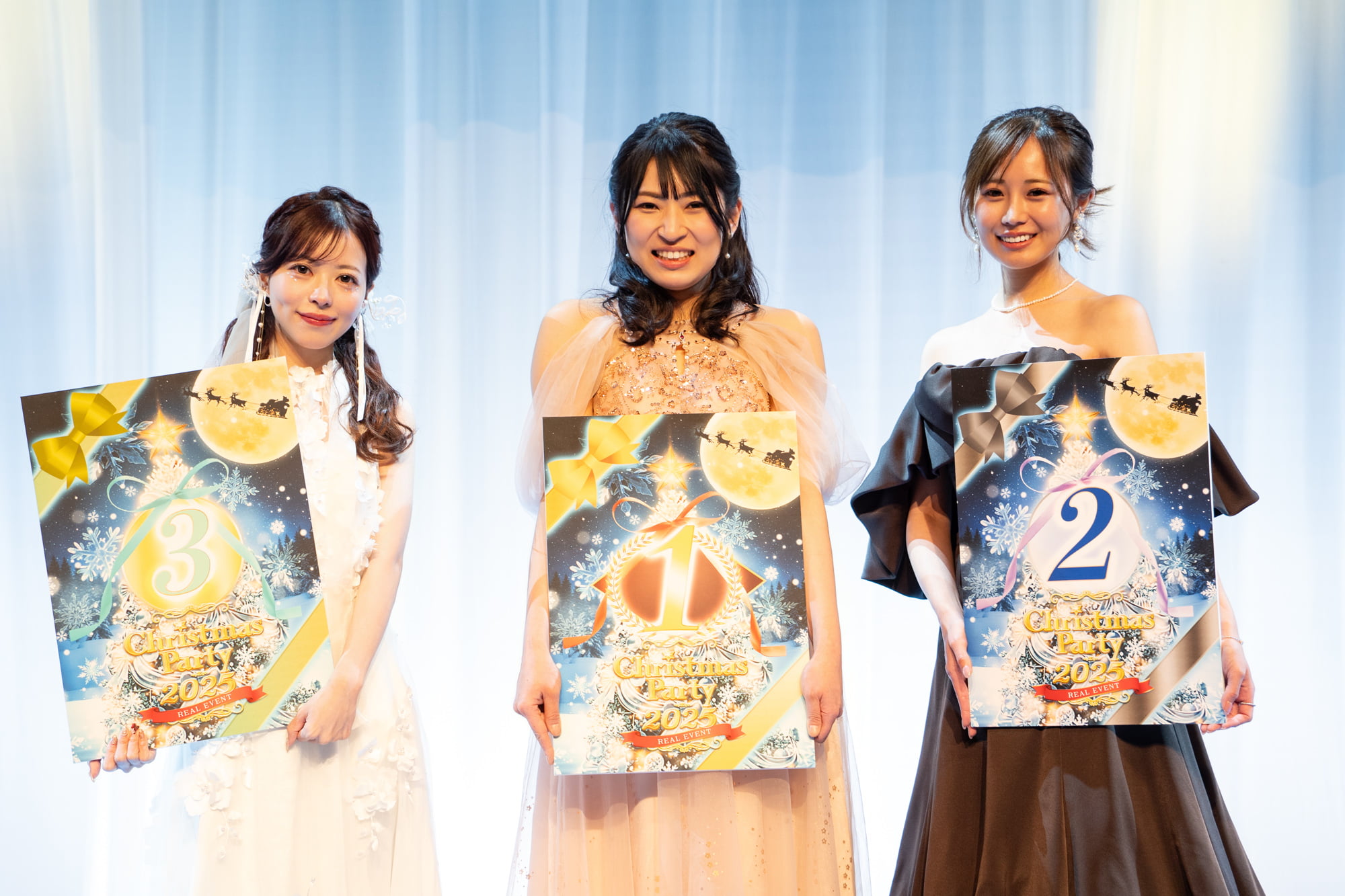 煌めくクリスマスの頂点へ。50名の人気ライバーが集結！17LIVEリアル